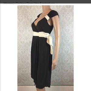 DIANE vonFURSTENBERG dora wrap dress size 8